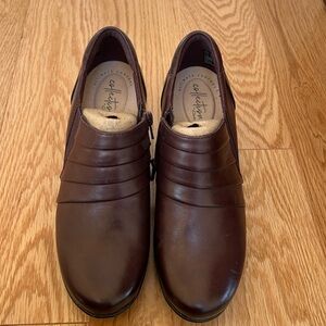 Clark’s 7.5 M dark chocolate brown Emily 2 Zip Erin pumps.